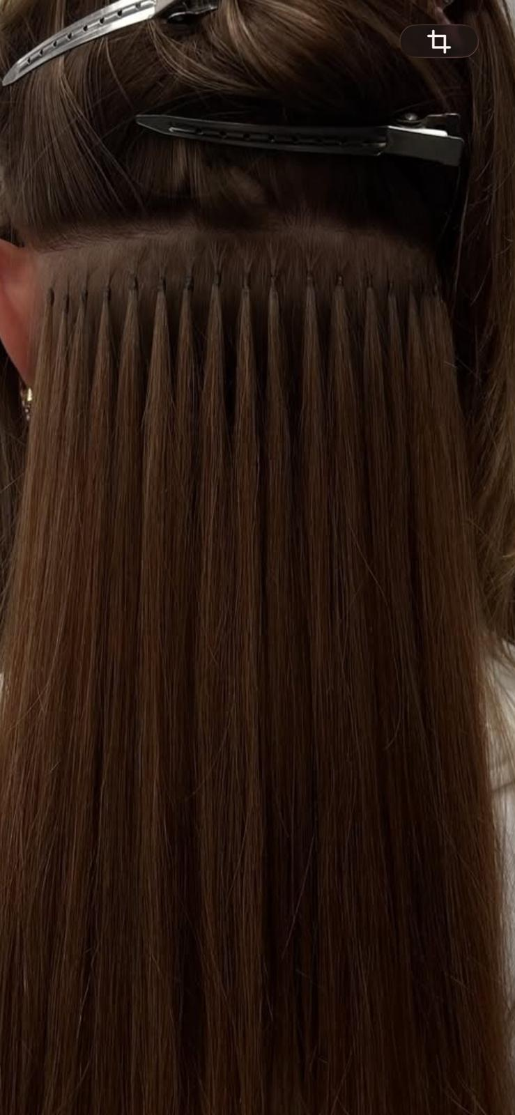 Détail des points d'attache d'extensions kératine